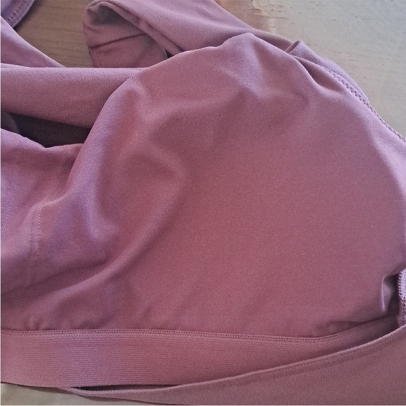 NWT Fabletics Oasis Twist Built-In Bra Tank moonlit mauve size women’s XL - Picture 5 of 7